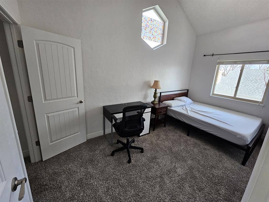 Littleton/Bear Creek Lake Room
