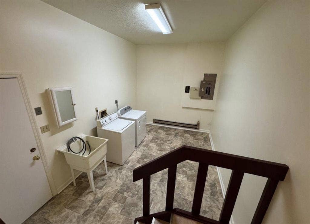Private Room - 28 Old House Lane