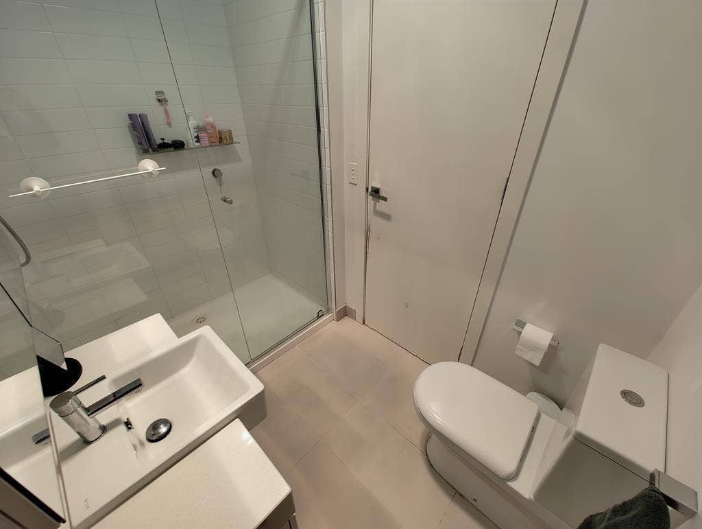 Looking to sublet my sister's room!