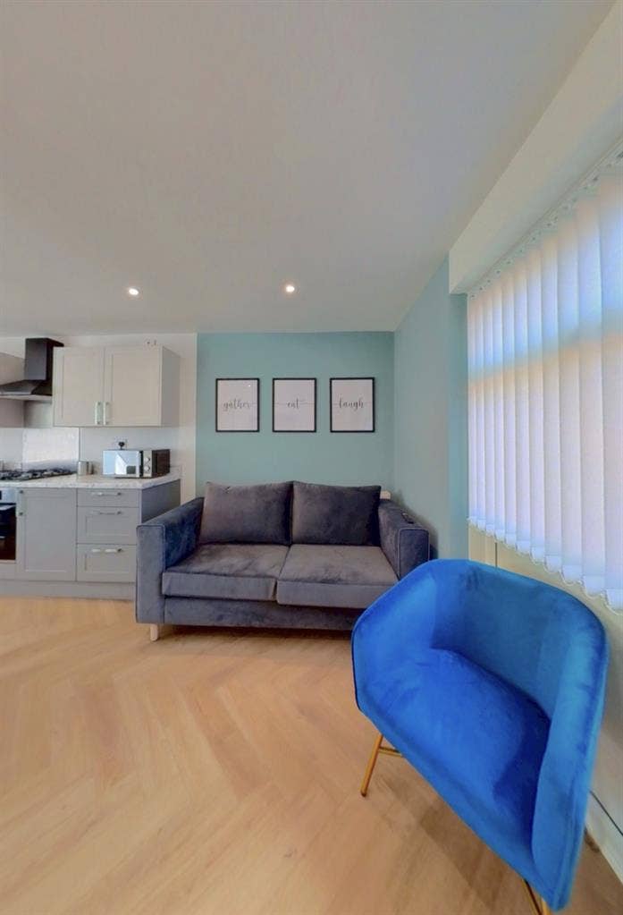 STUDENT ONLY - replacement tenant