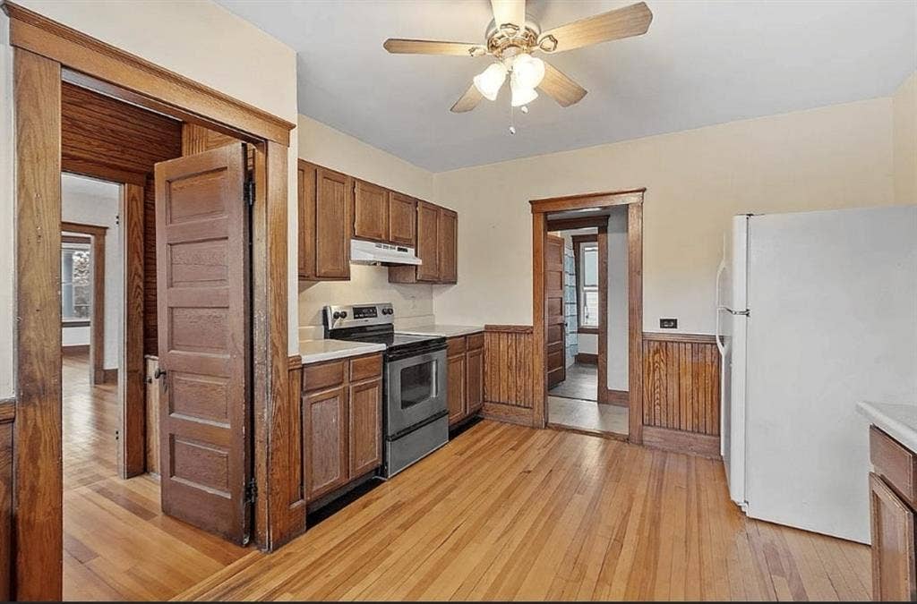 Room available SEPTEMBER 1st 2026