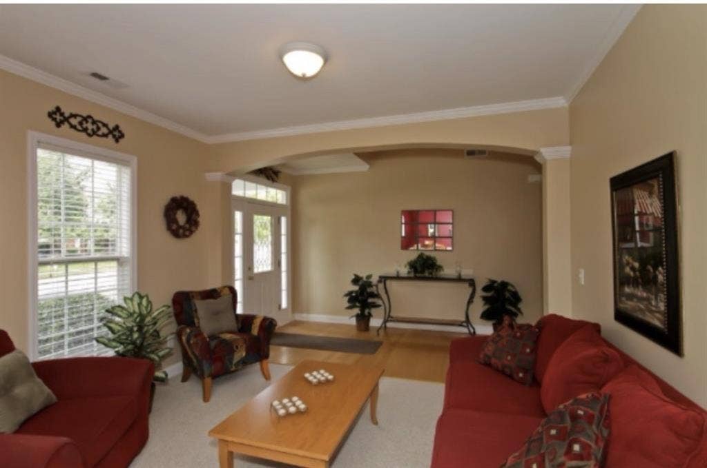 Looking for Housemate in Large Home