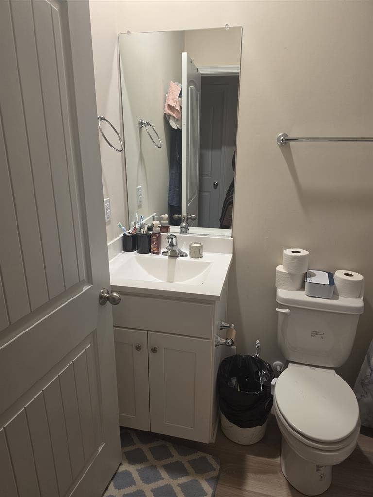 Room for rent in henrico area