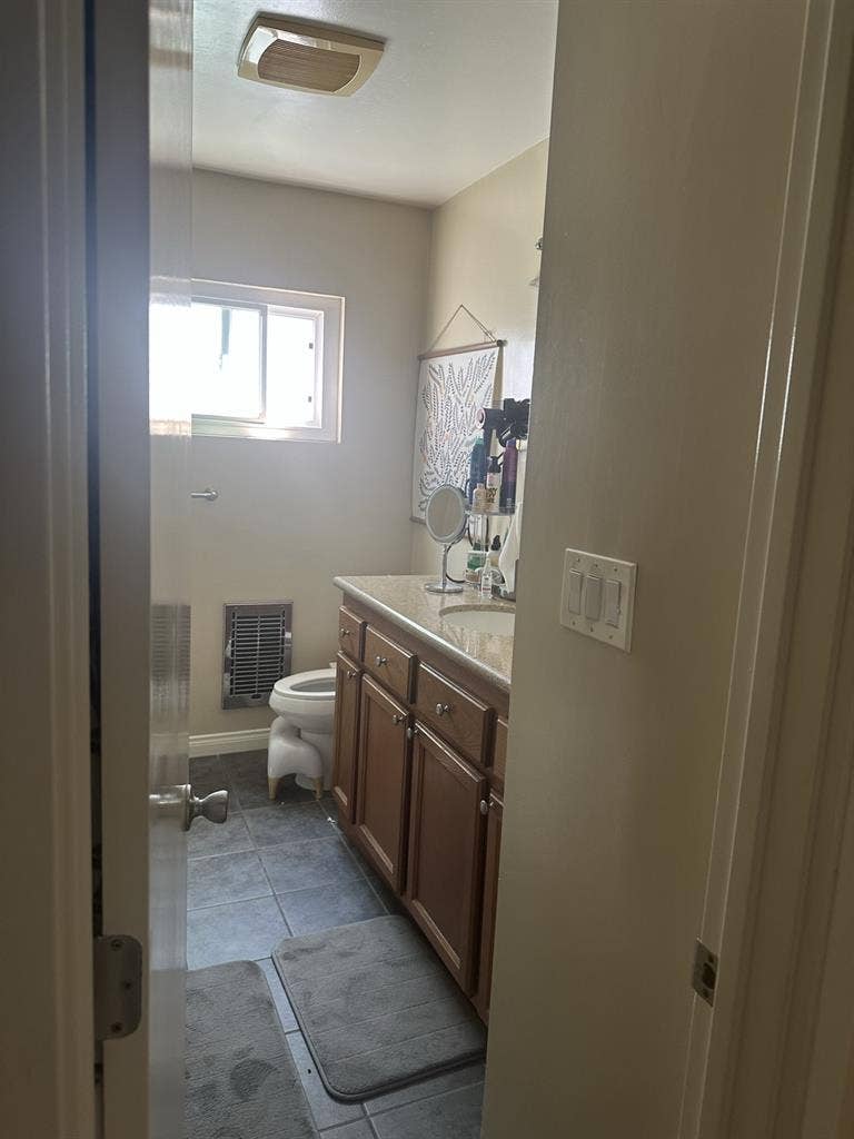 🌊$1900 Private HalfBath Beachfront