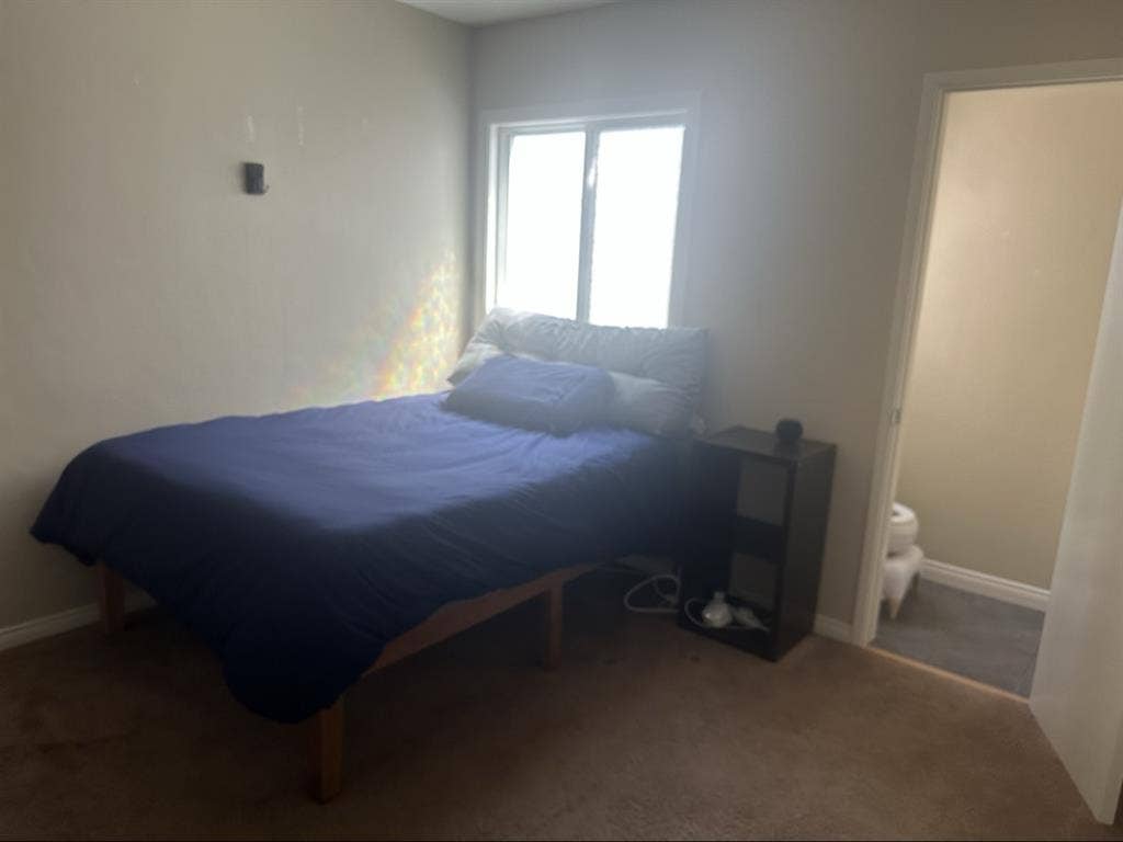 🌊$1900 Private HalfBath Beachfront