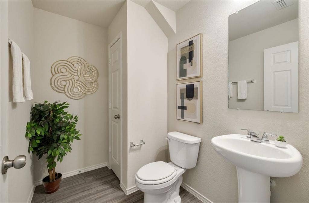 Furnished private bedroom available