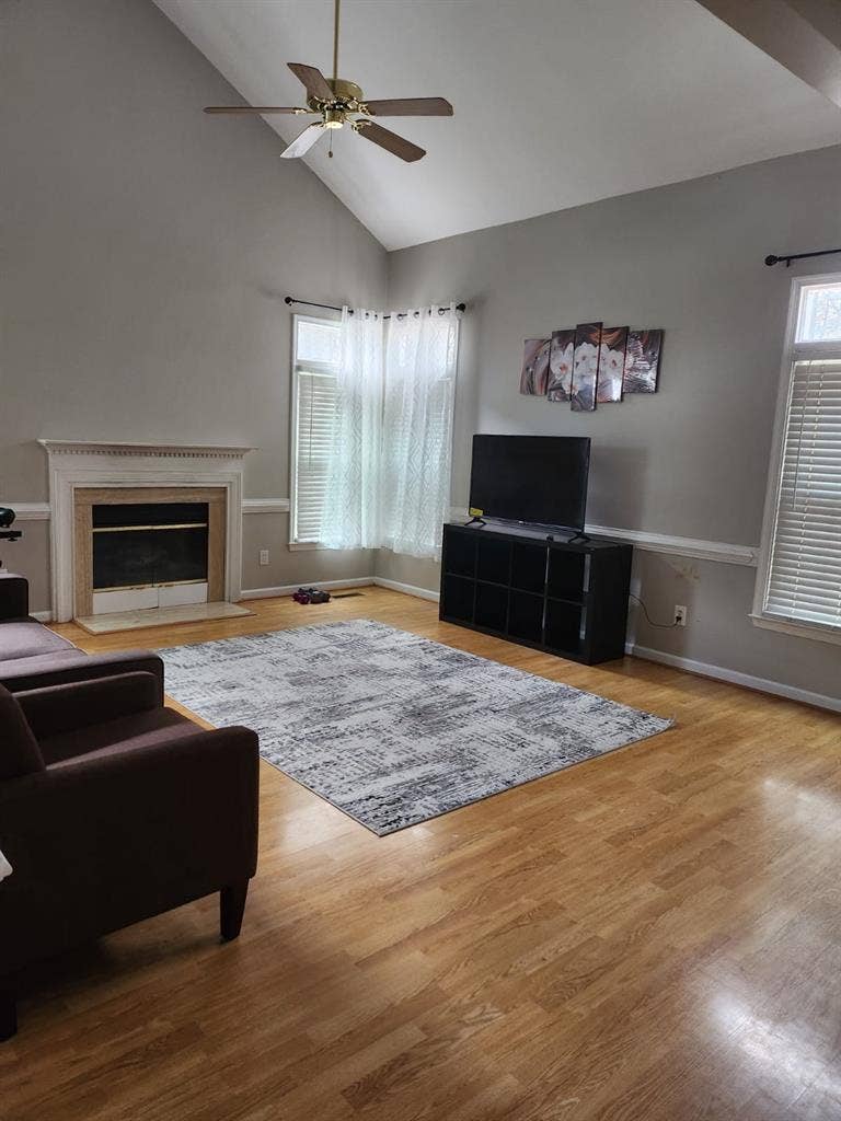 Furnished private bedroom available