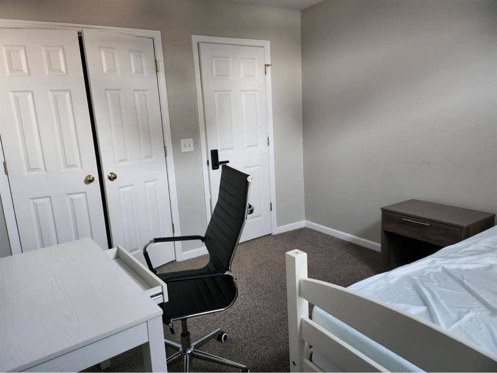 Furnished private bedroom available