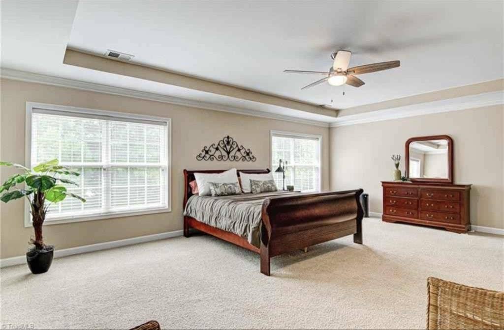 Furnished private bedroom available