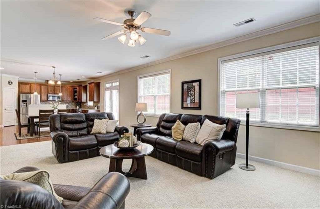 Furnished private bedroom available