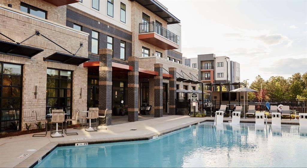Beautiful & Spacious 2BR/2BA