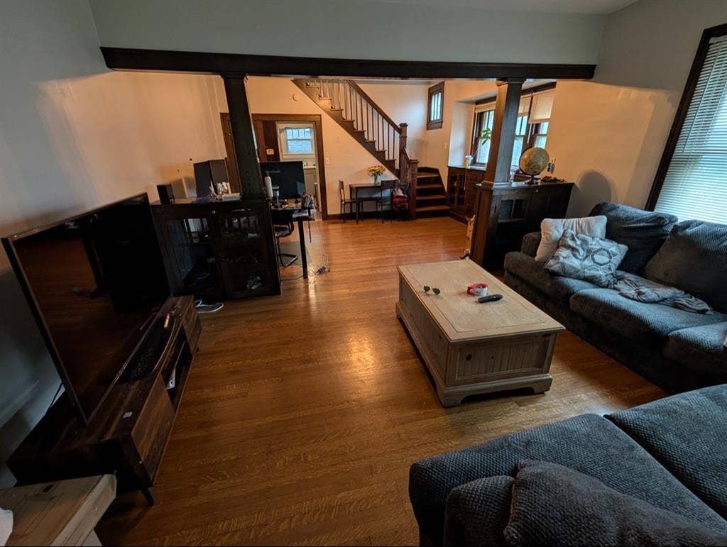 Female roommate wanted in Irvington