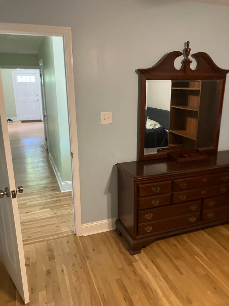 1 Roommate wanted