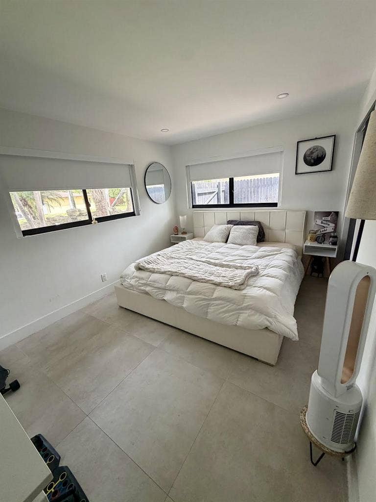 Room for rent in East Boca