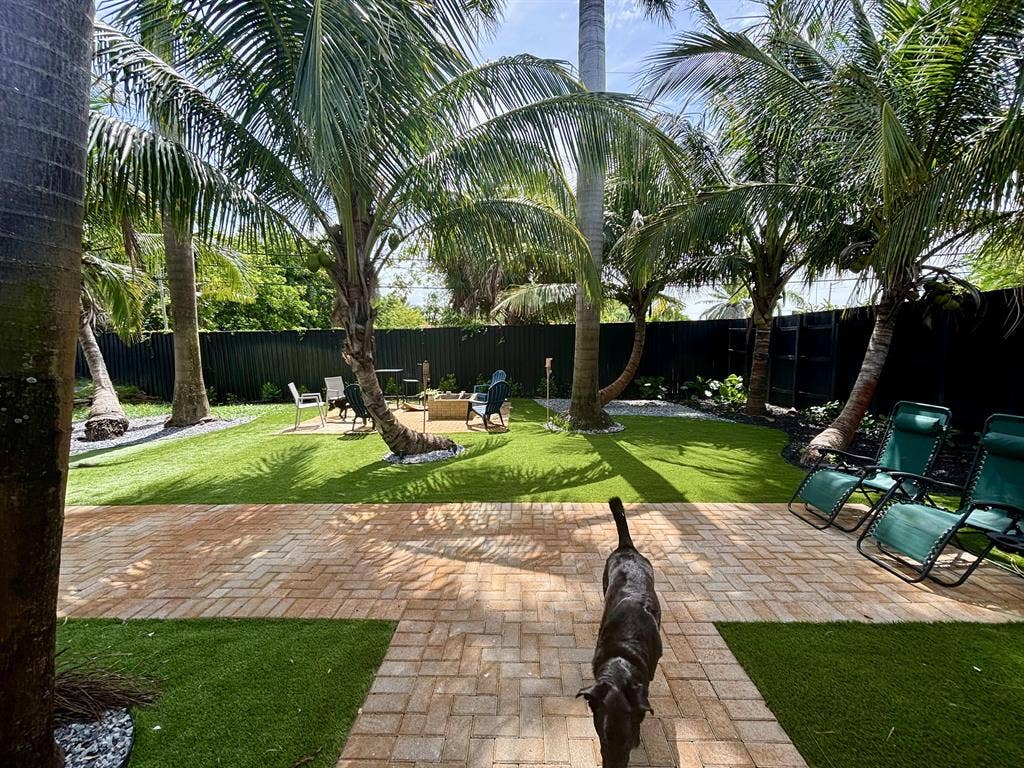 Room for rent in East Boca