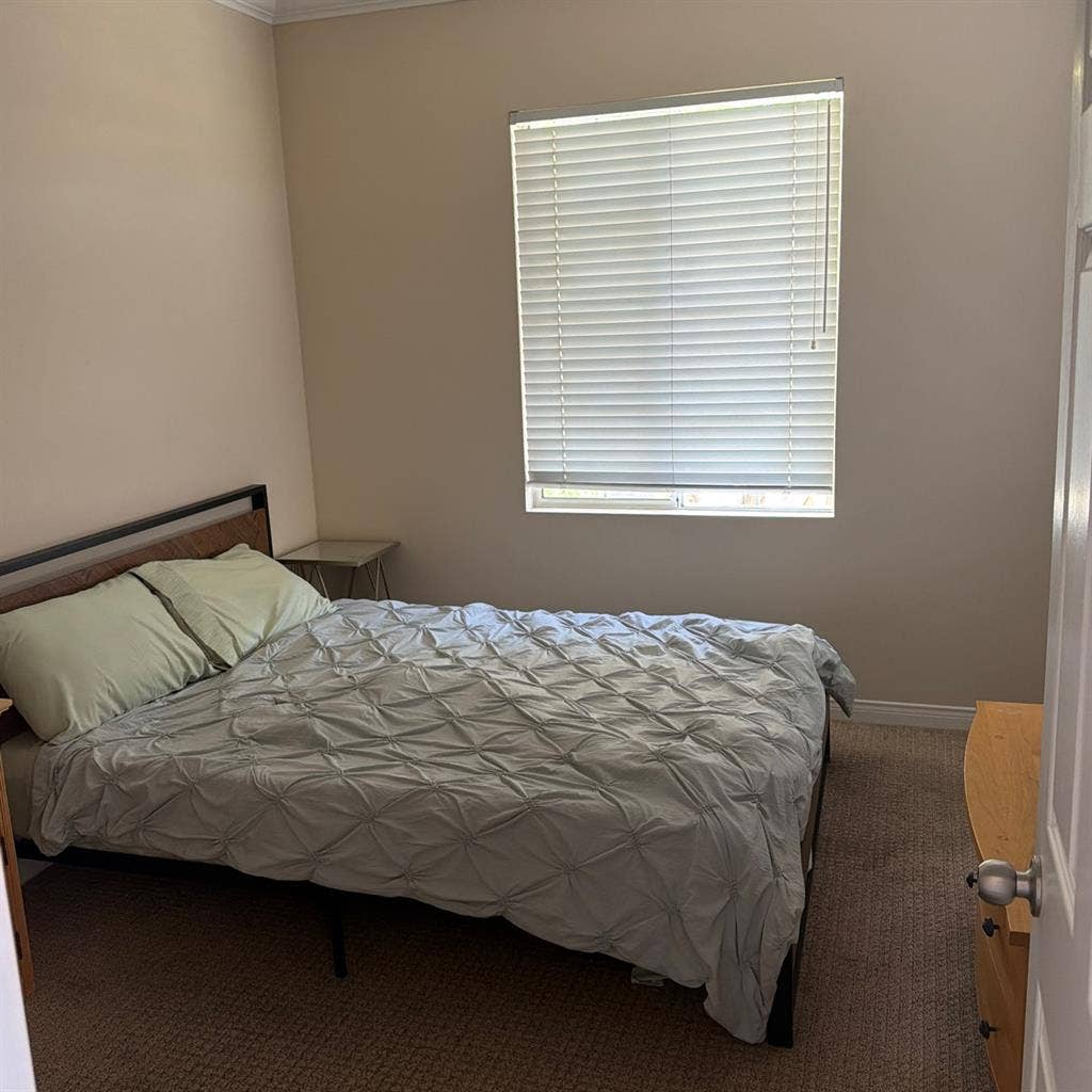 Single bedroom up for rent
