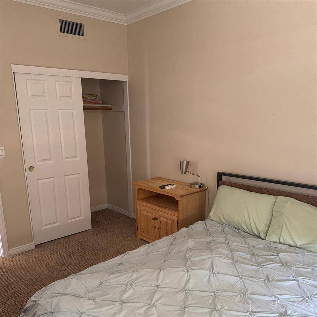 Single bedroom up for rent