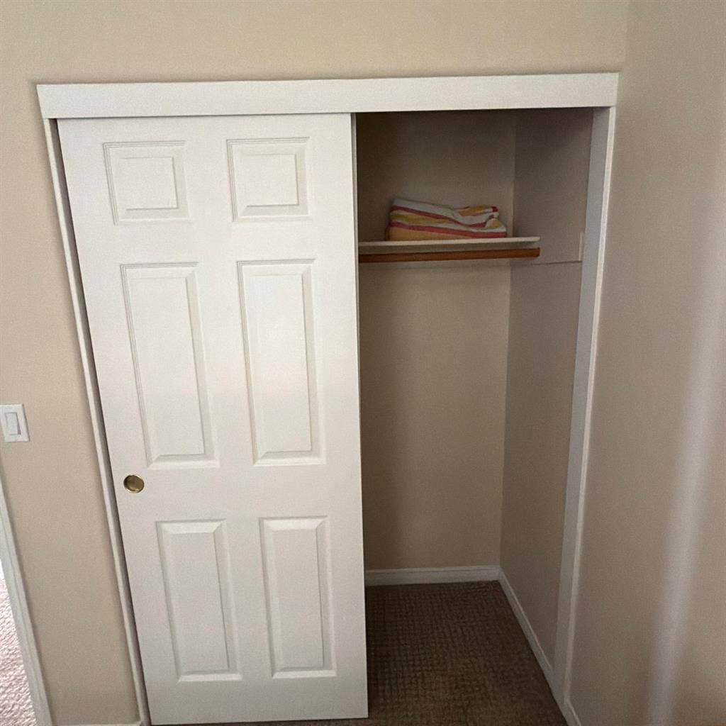 Single bedroom up for rent