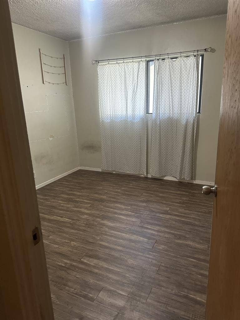 ROOM FOR RENT IN LA MIRADA