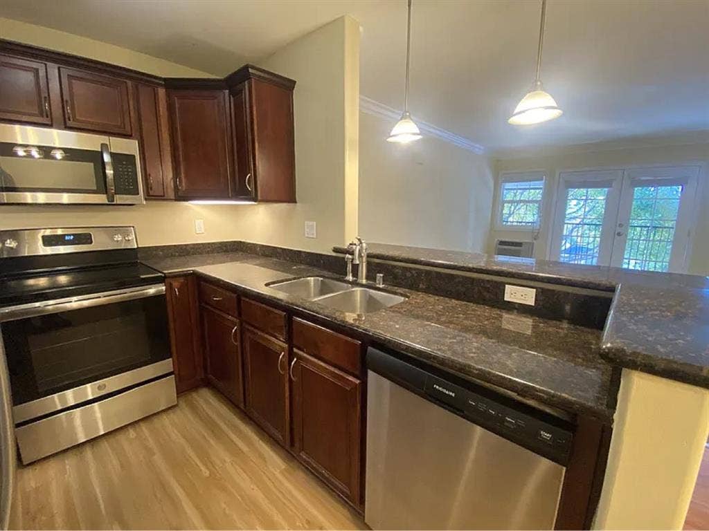 Looking for a roommate next month