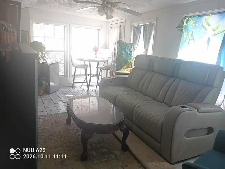 Furnished Efficiency-shared bathroo