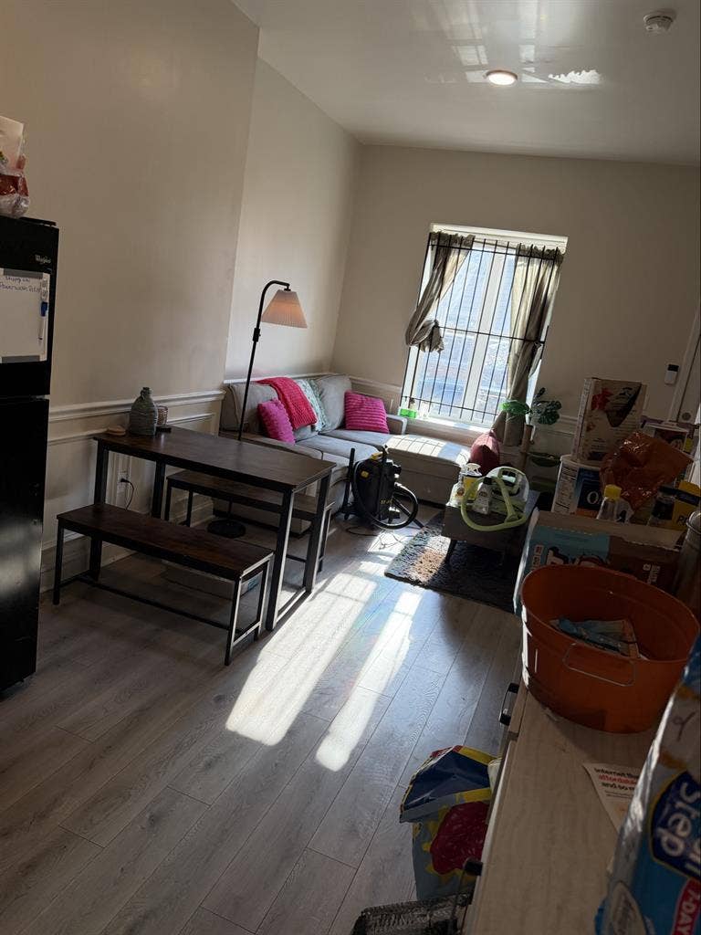 2 rooms in 5 bed/5 bath near Temple