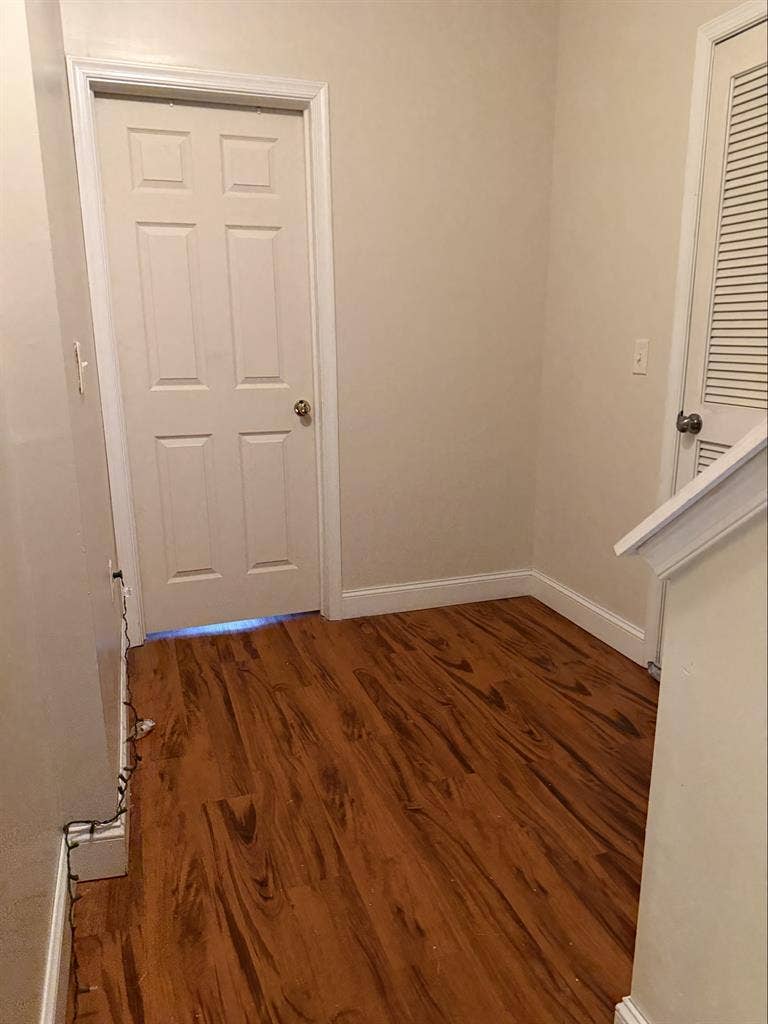 2 rooms in 5 bed/5 bath near Temple