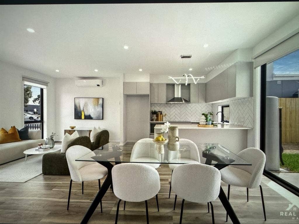 Room in Brand-New Avondale House!