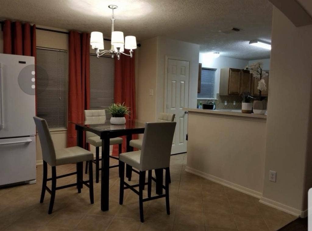 Room for rent near IAH airportt