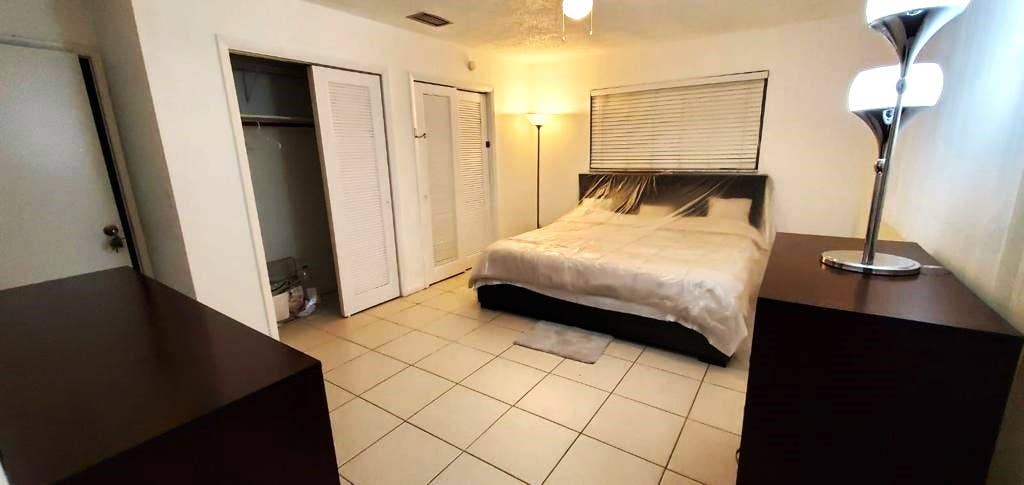 Boca Raton room w/ private bathroom