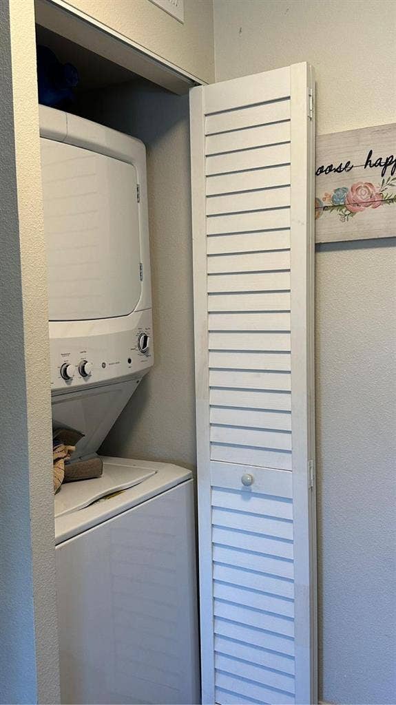 1 room in Huntington Beach