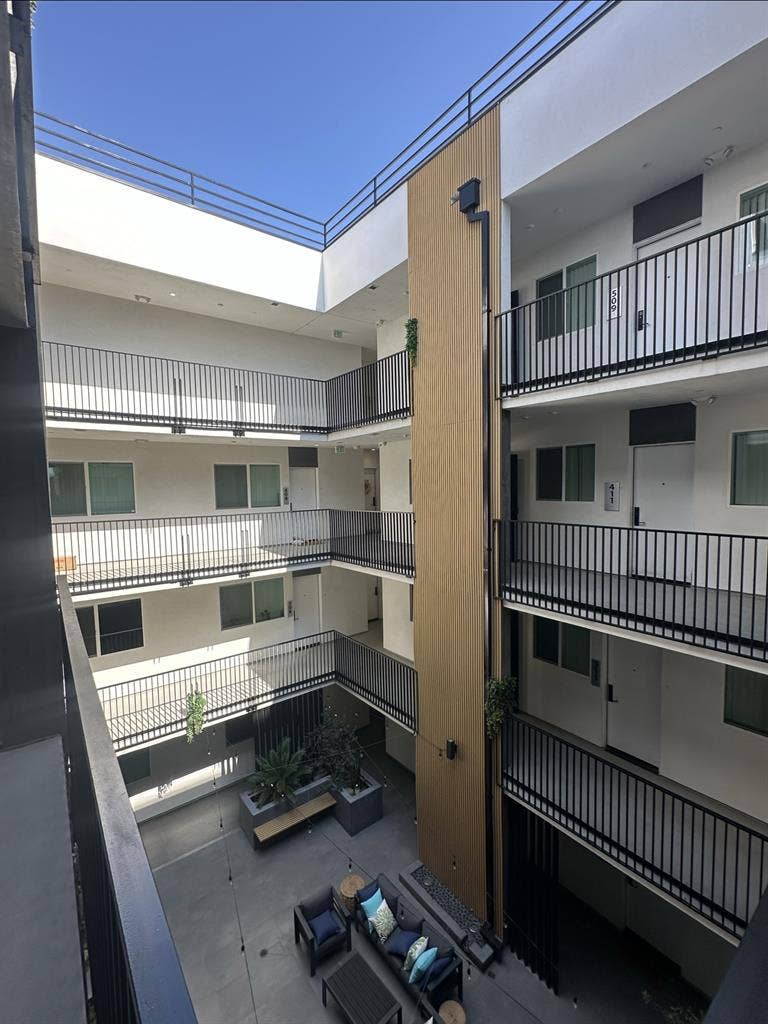 Apt 412 Lease Takeover, The North