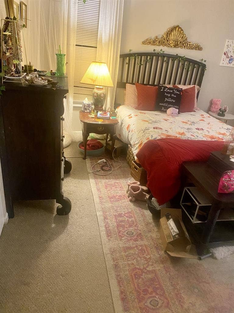 2 roomies wanted, 3 bedroom house
