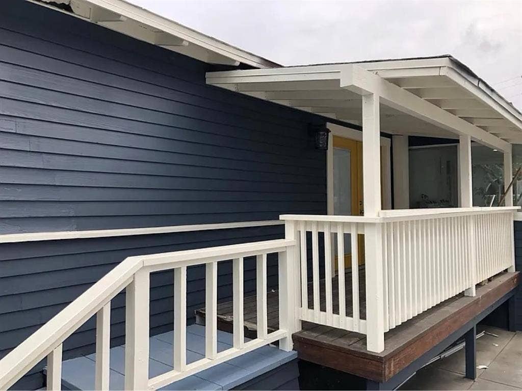 Roommate to join 3 bed house
