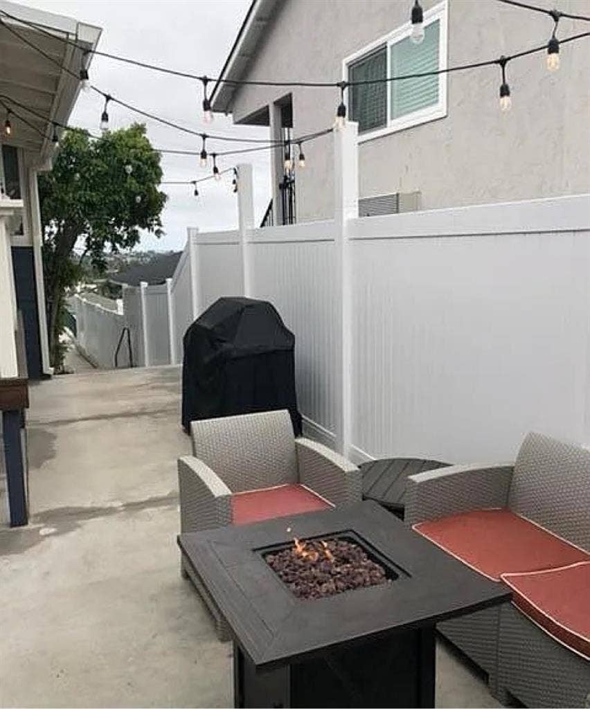 Roommate to join 3 bed house