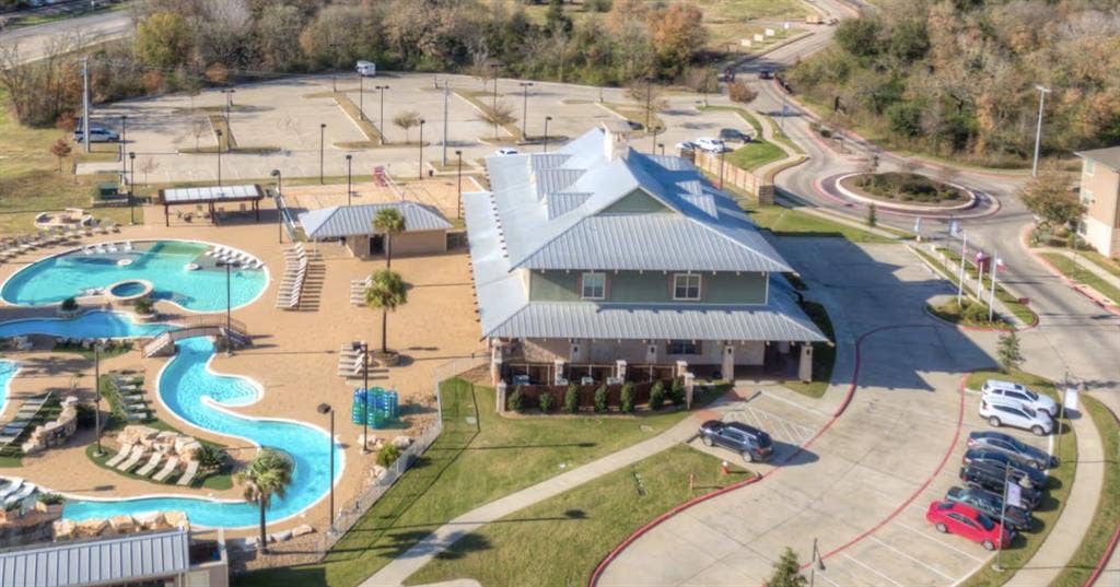 2x2 Unit close to TAMU! ($830/room)