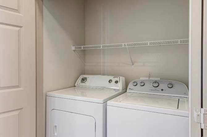2x2 Unit close to TAMU! ($830/room)