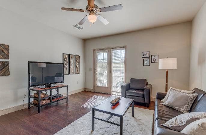 2x2 Unit close to TAMU! ($830/room)