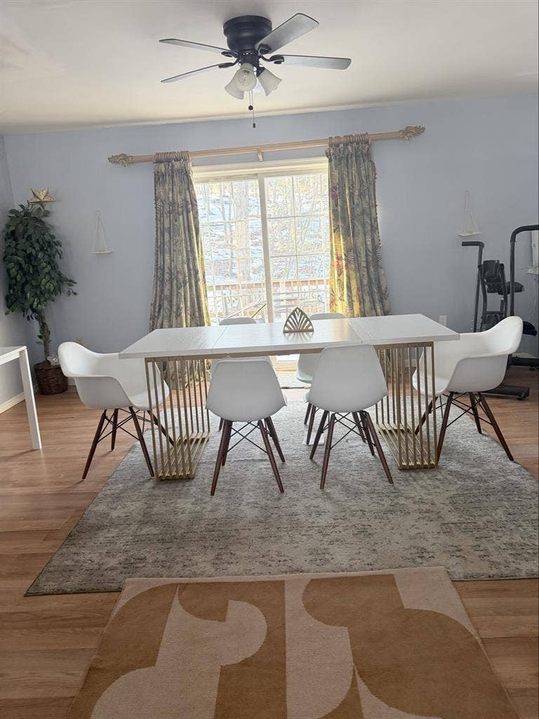 2 rooms available for rent
