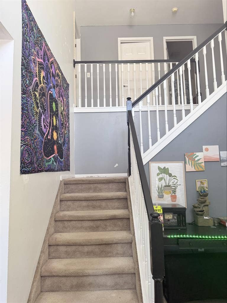 2 rooms available for rent