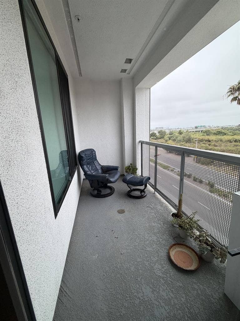 Room in new apartment Riverpark