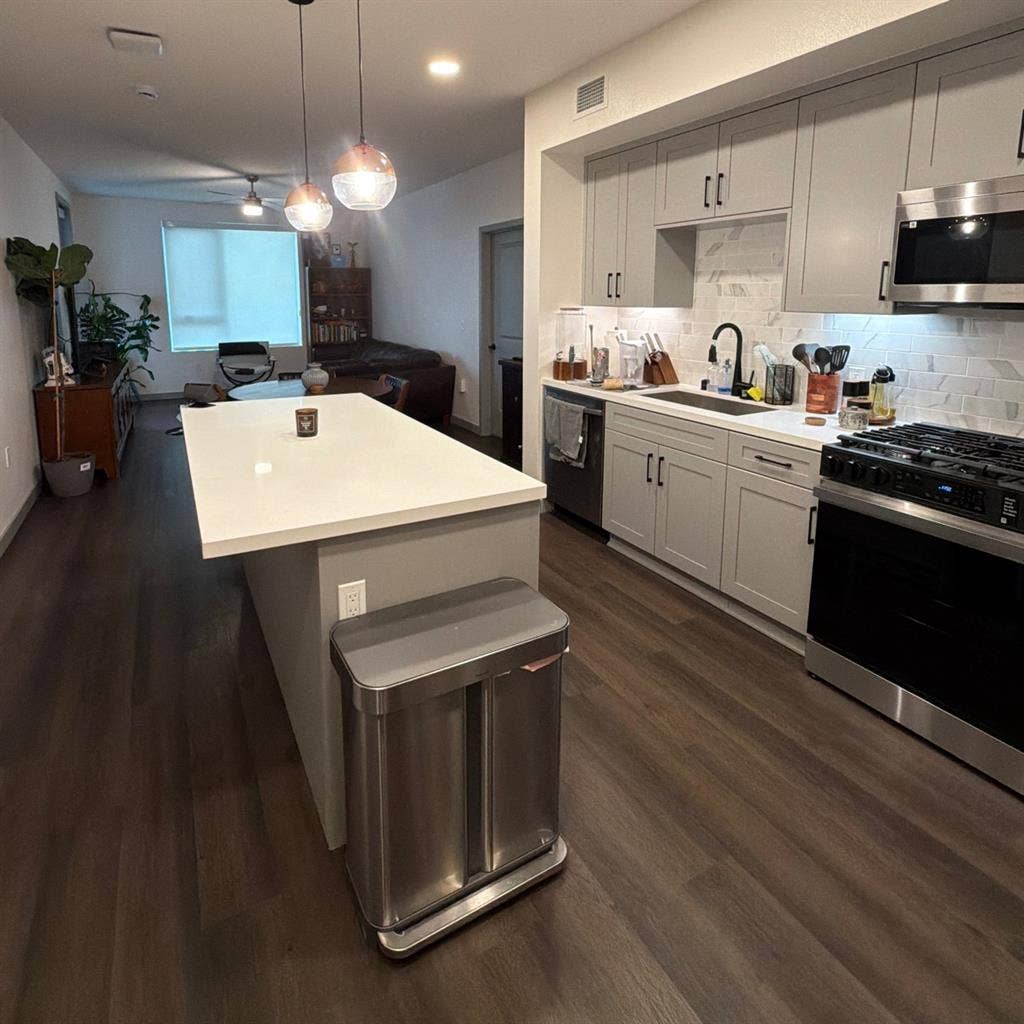 Room in new apartment Riverpark
