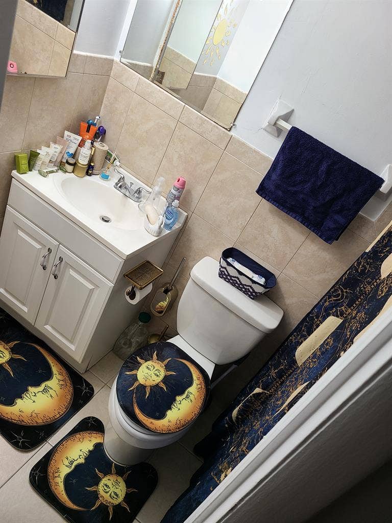 Hollywood, Fl. Masterbedroom 4 rent