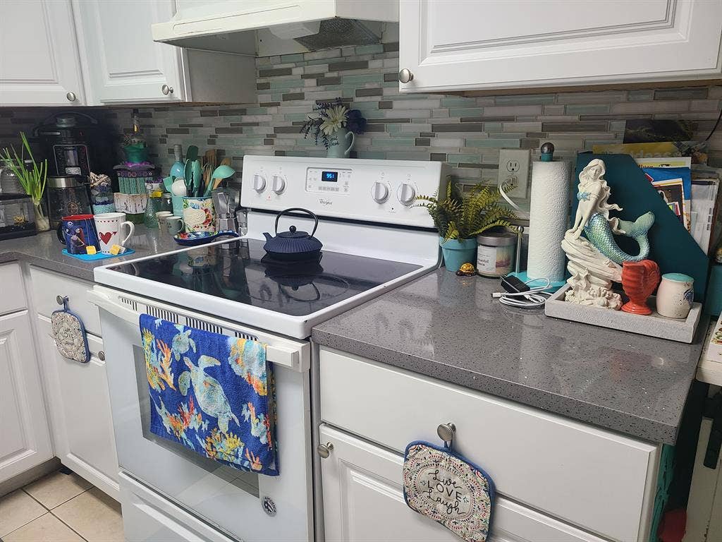 Hollywood, Fl. Masterbedroom 4 rent