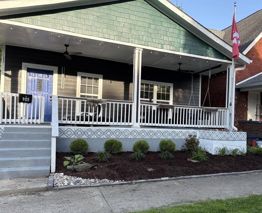 Near Eastside room available
