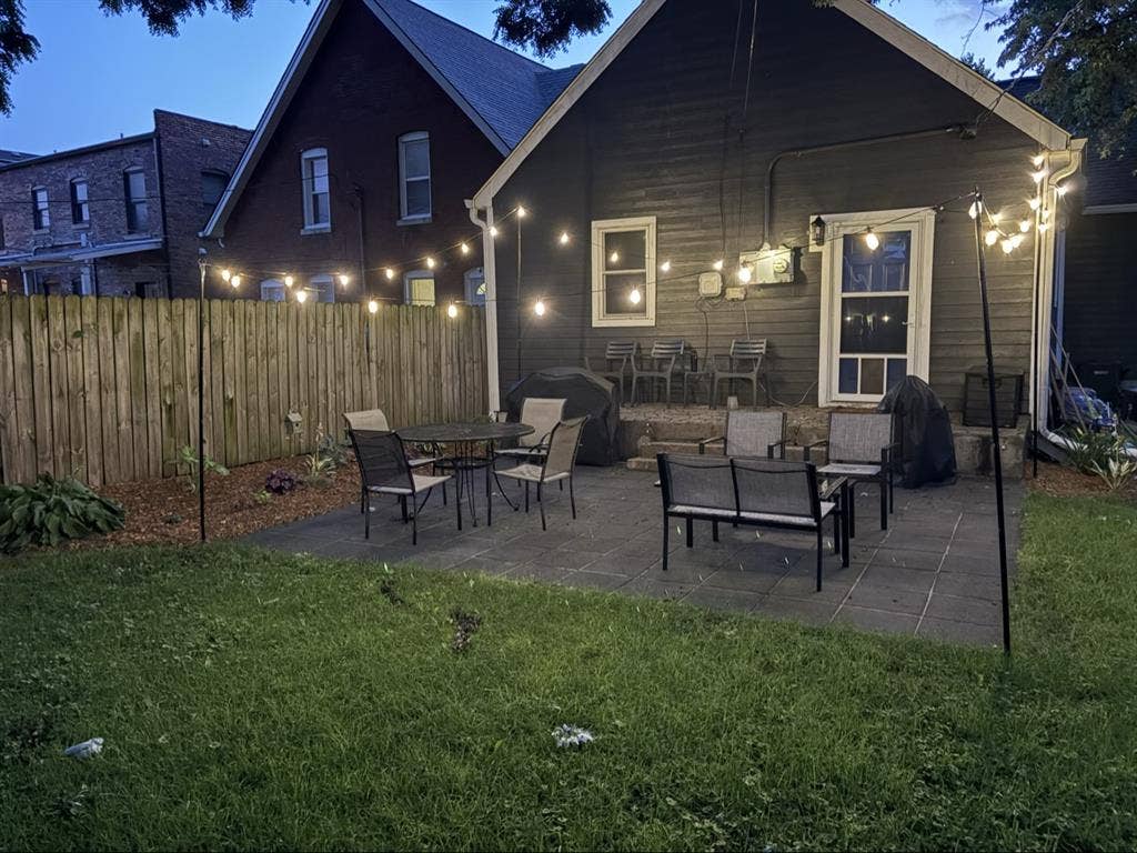 Near Eastside room available