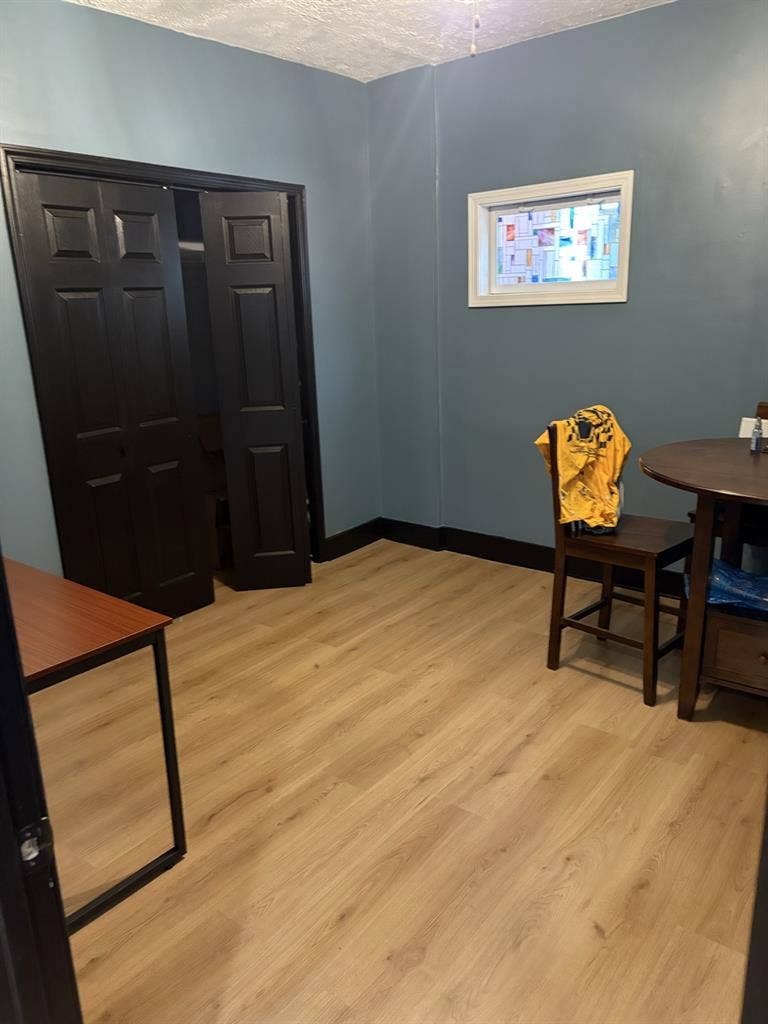 Near Eastside room available