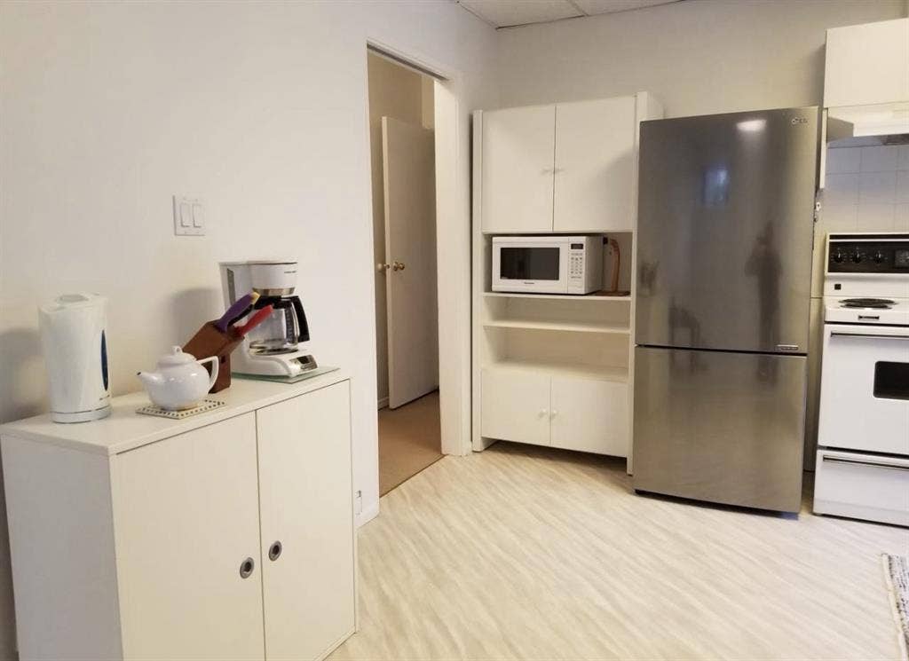 Summer Sublet Available
