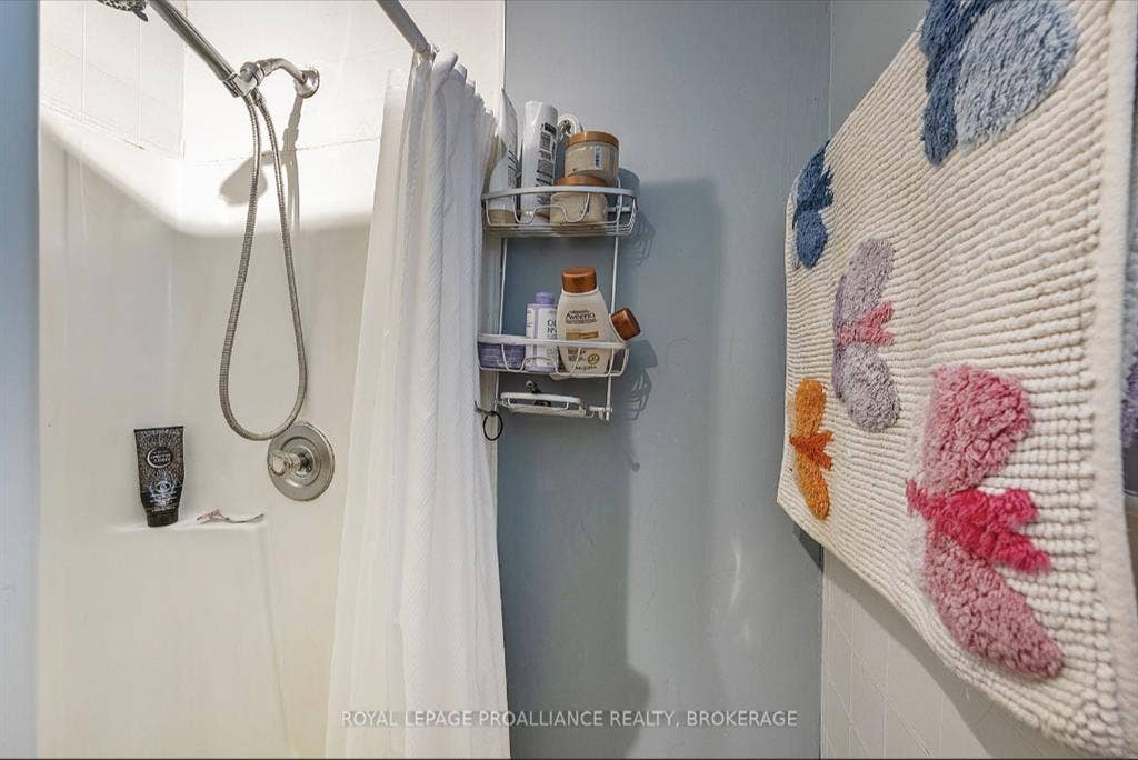 SUBLET: JUNE 1ST - AUGUST 25TH
