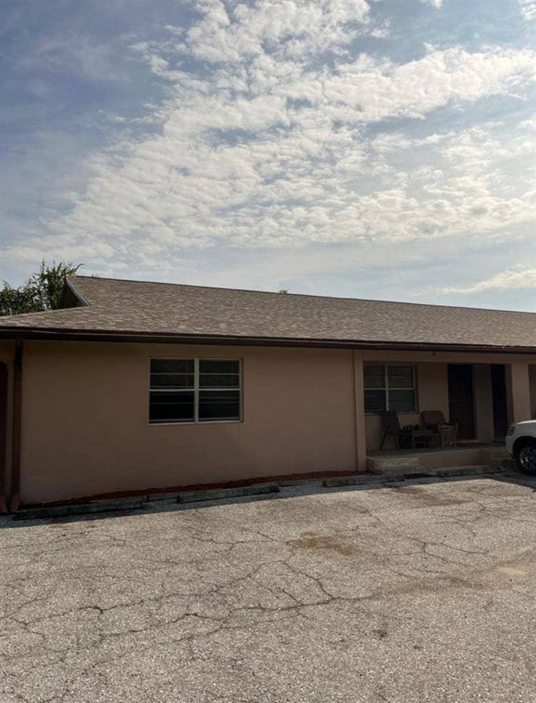 Room for rent in 2/2 apt June 1st!
